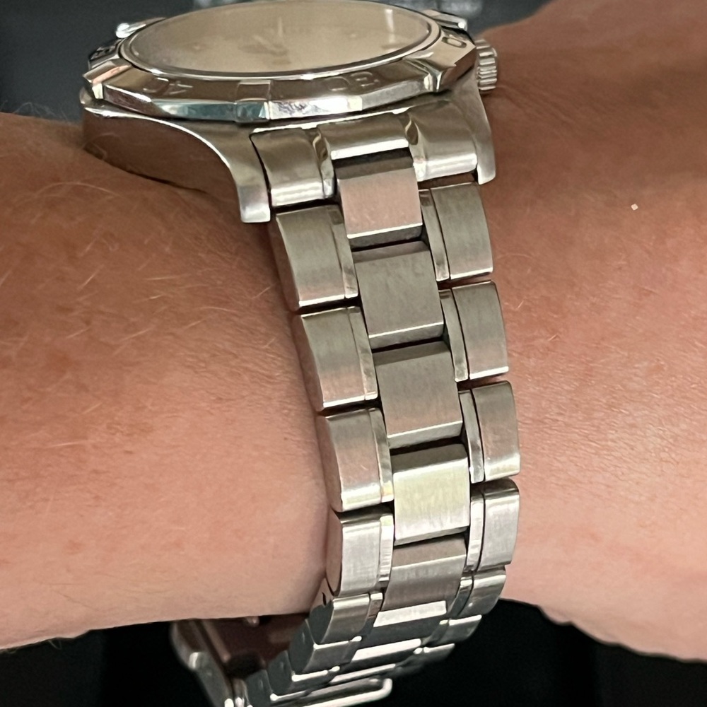 AUTHENTIC TAG HEUER SS Aquaracer Mother of Pearl Diamond Dial 32MM Watch - Picture 11 of 16